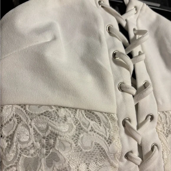 White Lace-Up Halter Bodysuit - Picture 14 of 15